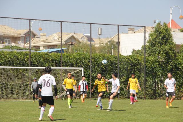 欧文末节超神东契奇22+15 独行侠险胜雷霆2-1